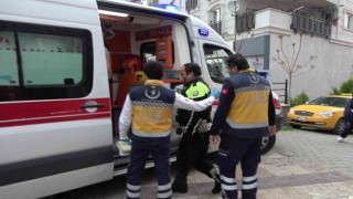 Köşeye sıkışan trafik magandası, silah gösterdiği polise çarparak kaçtı