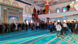 Köyceğizde bayram namazında camiler doldu taştı