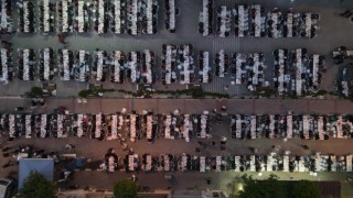 Kurtuluş Mahallesinde iftar alanı yollara taştı