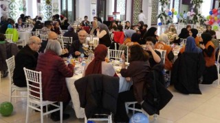 Kütahya İHH, yetim çocuklar için iftar programı düzenledi