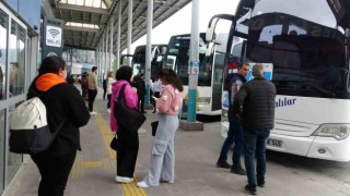 Kütahya Otogarında bayram hareketliliği