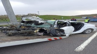 Kuzey Marmarada feci kaza: Motor, otomobilden ayrılarak yola savruldu