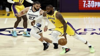 Lakers, Grizzliesı yenerek seride 3-1 öne geçti