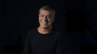 Levent Yüksel özlenen şarkılarıyla Moda Kayıkhanede