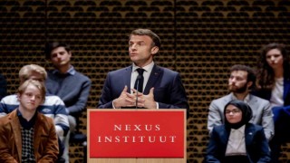 Macronun konuşması protestocular tarafından kesildi