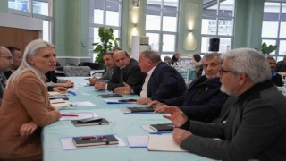 Mahalle ve köy muhtarlarıyla iftar sofrasında buluştu