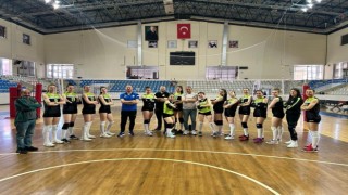 Manisa Büyükşehirin sultanları 2. Lige yükseldi