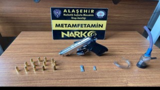 Manisada 2 ilçede uyuşturucu operasyonu