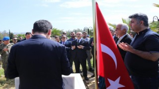 Mardin Valisi Demirtaş görevi başındaki personel ve afetzedelerle bayramlaştı