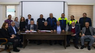 Mersin Büyükşehir Belediyesinde toplu iş sözleşmesi sevinci