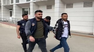 Mersinde sazan sarmalı yöntemiyle dolandırıcılık yapan 2 şüpheli tutuklandı