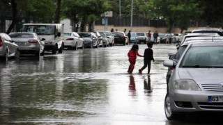 Meteorolojiden Diyarbakır için gök gürültülü sağanak uyarısı