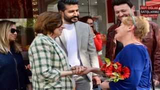 MHP Milletvekili Adayı Depboylu, Kuşadasında esnafları ziyaret etti