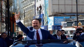 MHP Sivas Milletvekili adayı İpek: “ Halkımızın, esnafımızın, çiftçimizin, sanayicimizin yanındayız”