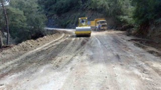 Milasta 473 Km yol çalışması yaptı