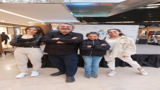 Müfit Can Saçıntı sevenleriyle buluştu