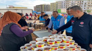 Müftü Kazancı, Kırıkhanda iftarda yemek dağıttı