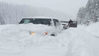 Off-road tutkunlarından kar safarisi