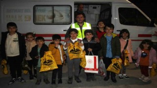 ‘On beşi etkinliğinde depremzede çocuklar unutulmadı