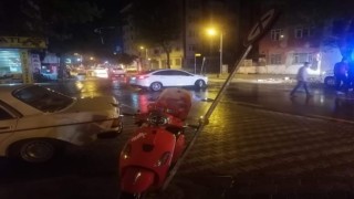 Otomobil ile motosiklet çarpıştı: 1 yaralı