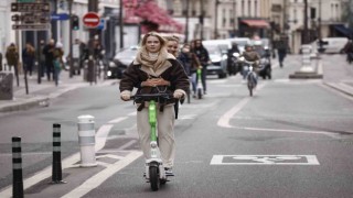 Fransa'nın Başkenti Paris'te elektrikli scooter kullanımı yasaklandı