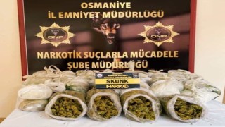 Poyraz buldu: Minibüste 18 kilo 500 gram uyuşturucu çıktı