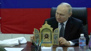 Putinden, Ukraynadan ilhak edilen Herson ve Luhansk bölgelerine sürpriz ziyaret