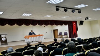 Rektör Çiftçiden lise öğrencilerine önemli bilgiler
