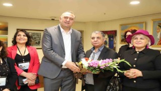 Renk ve Ahenk resim sergisi Kartal Belediyesinde açıldı