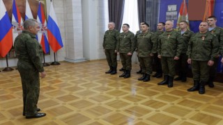 Rusya Savunma Bakanı Şoygu: Ukraynadaki Rus birliklerine mühimmat desteği artırılıyor