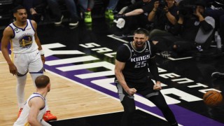 Sacramento Kings, Golden State karşısında seride durumu 2-0 yaptı