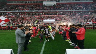 Samsunspor, Süper Lige lider yükselmeyi garantiledi