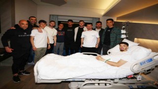 Sarı-lacivertli futbolculardan, Altay Bayındıra geçmiş olsun ziyareti