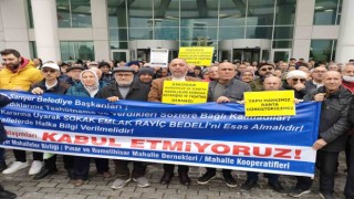 Sarıyer Belediyesi önünde tapu eylemi