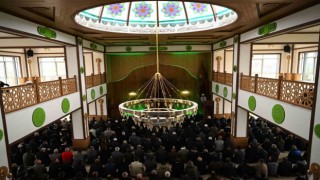 Selçuklu mimarisinden izler taşıyan cami ibadete açıldı