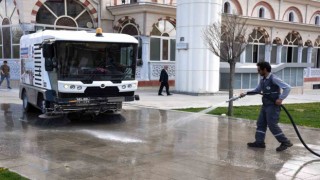 Selçukluda camiler gül suyu ile yıkandı