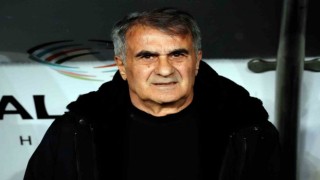 Şenol Güneş kazanan kadroyu bozmadı