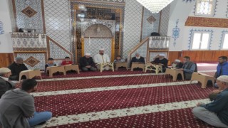 Seyhanda mukabele geleneğini gençler devam ettiriyor