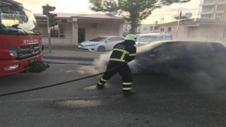 Siirtte seyir halindeki otomobil alev aldı