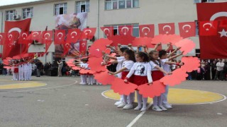 Sinopta minik öğrencilerden 23 Nisan gösterileri