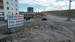 Şirintepe Mahallesinde 1.5 kilometrelik yol yapım çalışması başladı