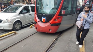 Sirkecide tramvay raydan çıktı