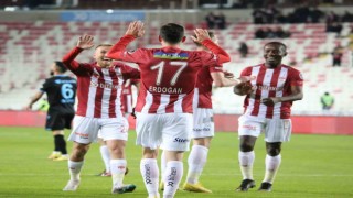 Sivassporlu Erdoğan Yeşilyurt gol sayısını 6ya yükseltti