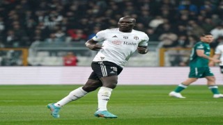 Spor Toto Süper Lig: Beşiktaş: 2 - Giresunspor: 1 (İlk yarı)