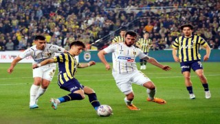 Spor Toto Süper Lig: Fenerbahçe: 1 - İstanbulspor: 0 (İlk yarı)