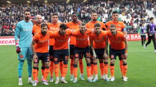 Spor Toto Süper Lig: Giresunspor: 0 - Başakşehir: 4 (İlk yarı)