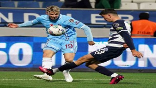 Spor Toto Süper Lig: Kasımpaşa: 1 - Trabzonspor: 0 (İlk yarı)