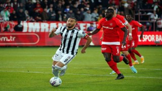 Spor Toto Süper Lig: Ümraniyespor: 0 - Beşiktaş: 1 (İlk yarı)