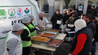 STKlardan Malatyada depremzedelere günlük iftar yemeği