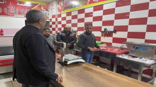Tahmazoğlu, bayram öncesi zabıta ekipleri ile denetim yaptı